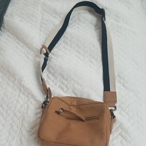 Universal Thread Tan and Navy Crossbody Bag